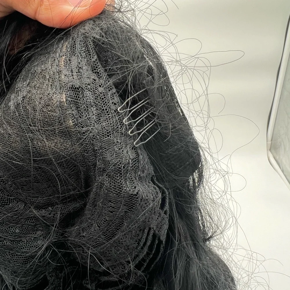 Black Long Wavy Wig With Bangs.